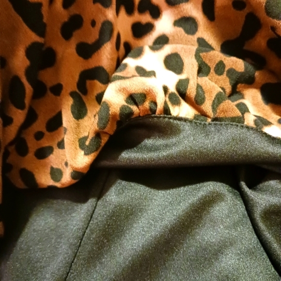 Leapard Print Silky Sleeveless Halter Dress - Picture 7 of 12